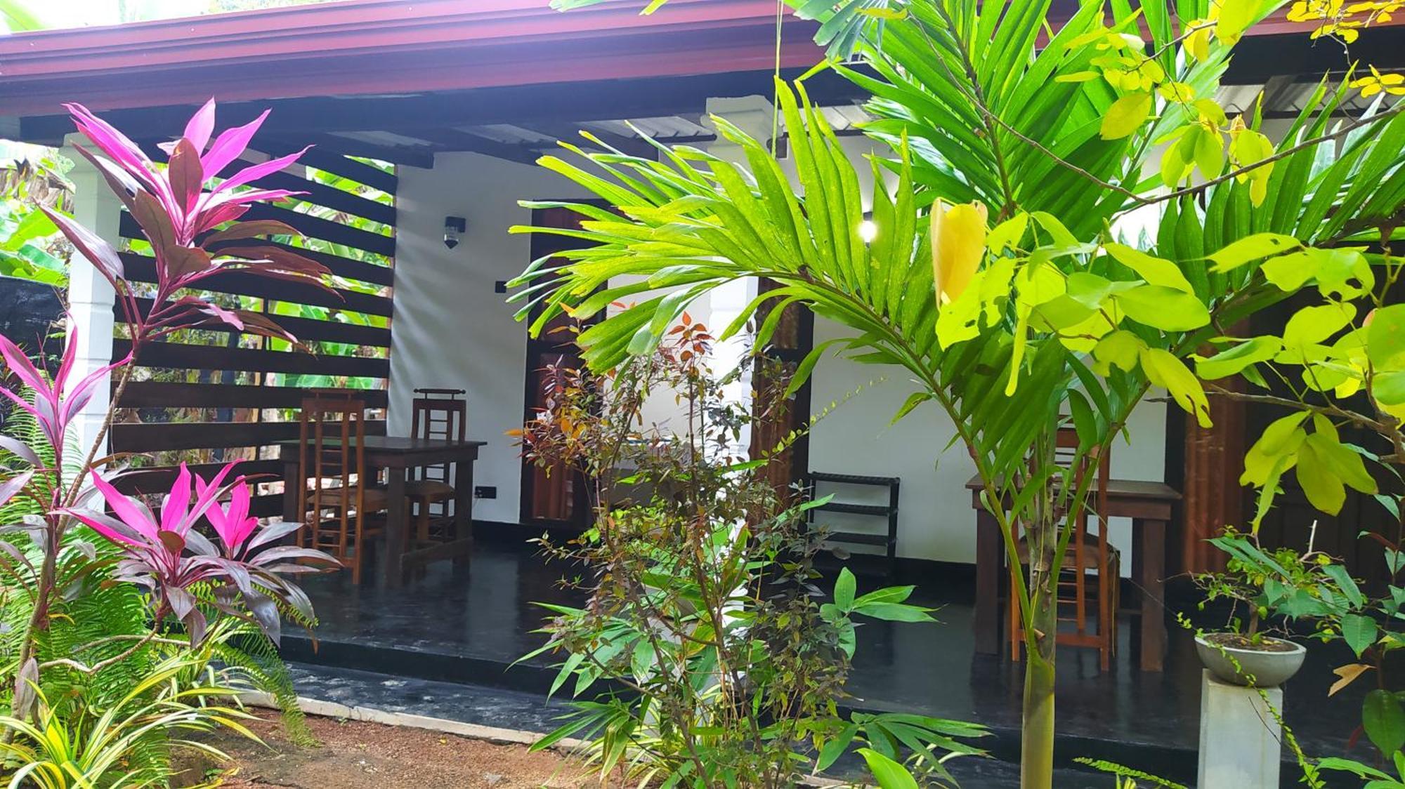 Yashi'S Place Sigiriya Exterior photo