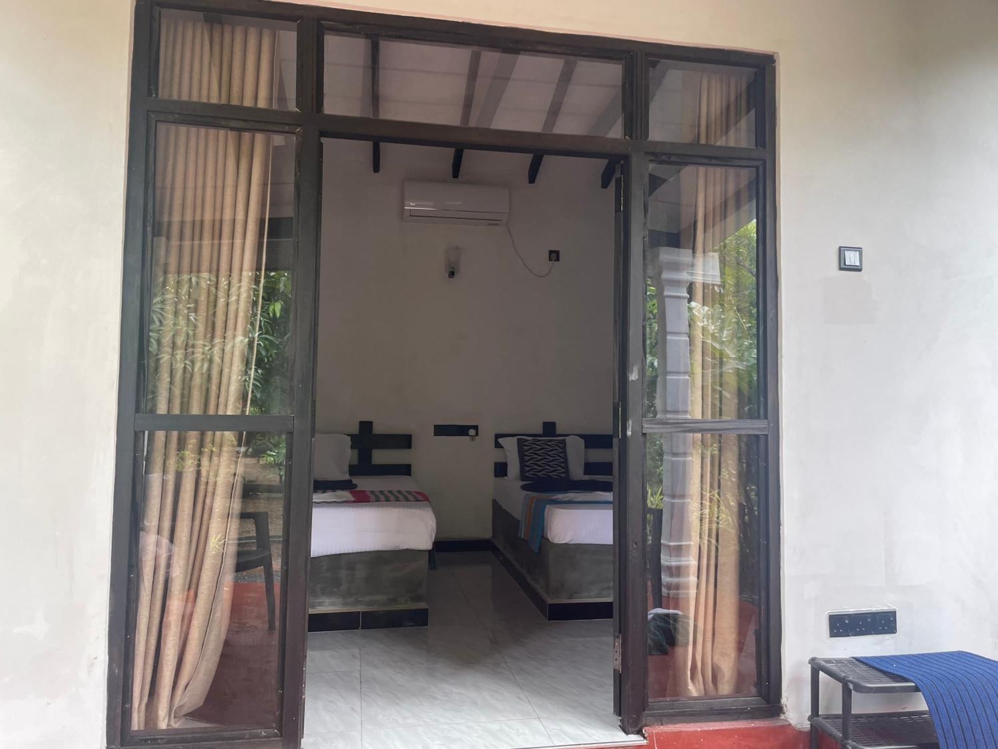 Yashi'S Place Sigiriya Exterior photo